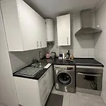 Moscavide Quartos منزل للإقامة Lisboa