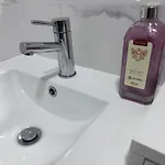 Moscavide Quartos منزل للإقامة